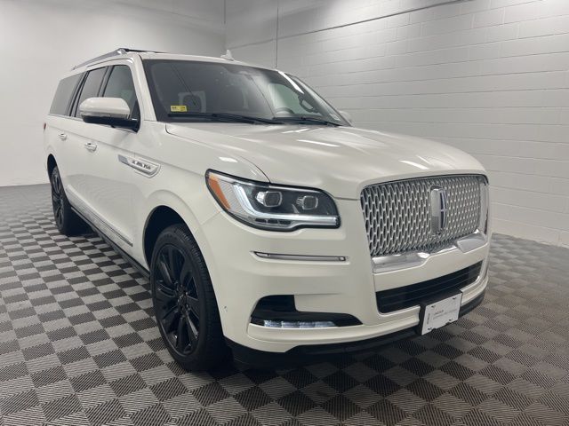 2023 Lincoln Navigator L SUV 