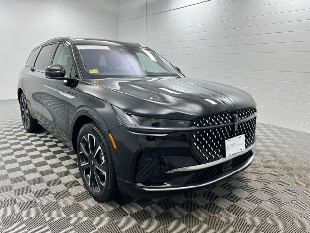 2025 Lincoln Nautilus SUV 