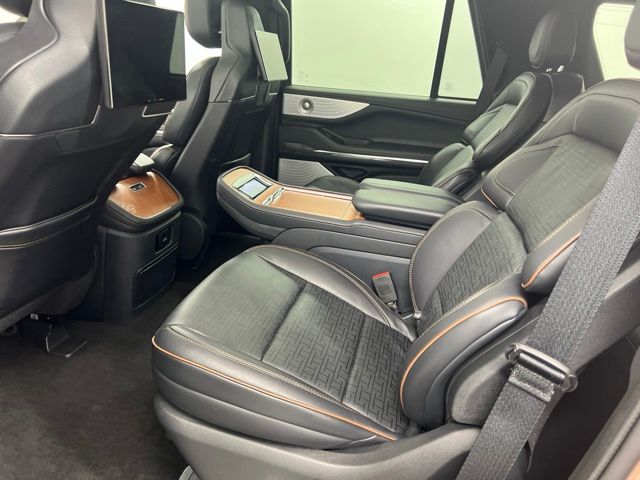 2025 Lincoln Navigator Black Label - Photo 12