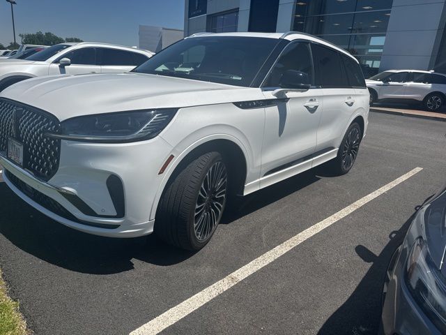 2025 Lincoln Aviator Black Label AWD's photo