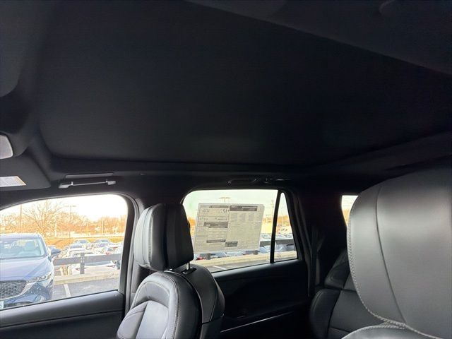 2025 Lincoln Navigator Reserve - Photo 16