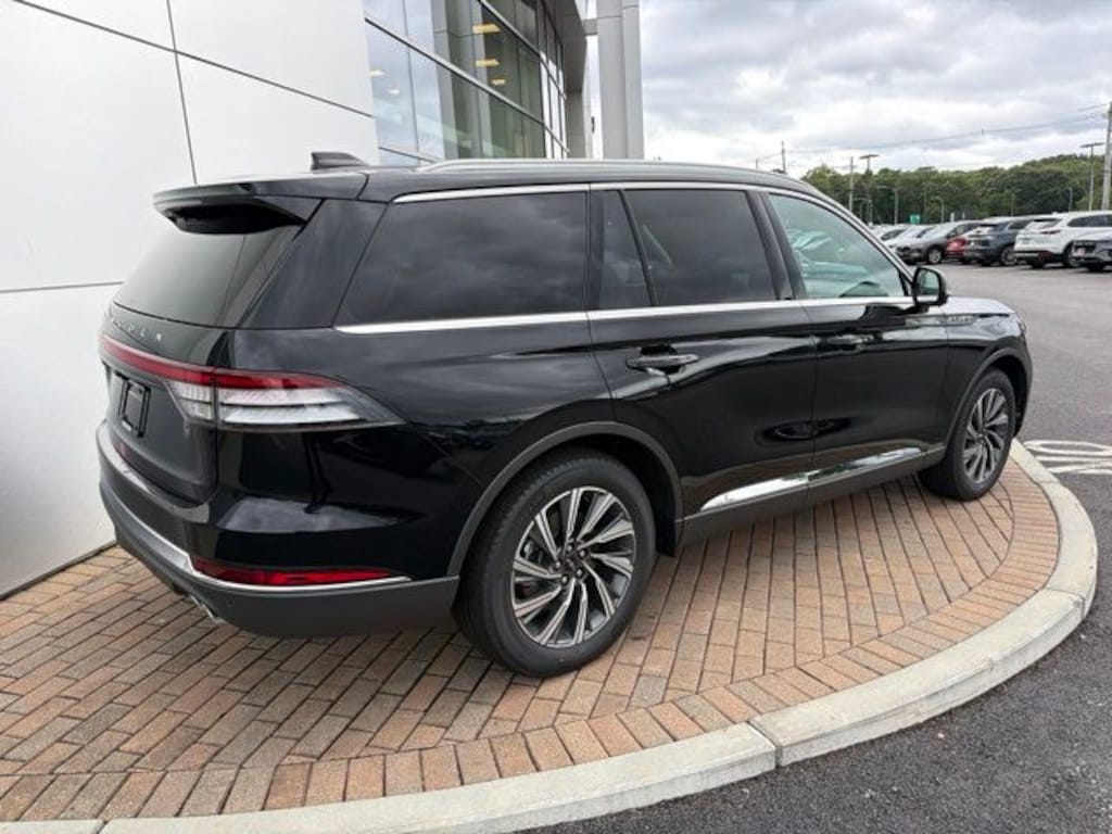 New 2026 Lincoln Aviator Premiere SUV
