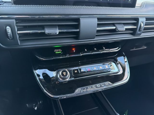 2026 Lincoln Corsair Premiere - Photo 13