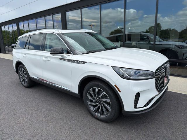2026 Lincoln Aviator Premiere AWD's photo