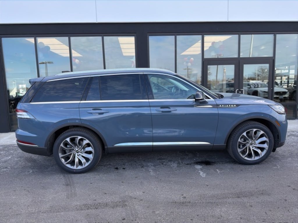 New 2026 Lincoln Aviator Premiere SUV