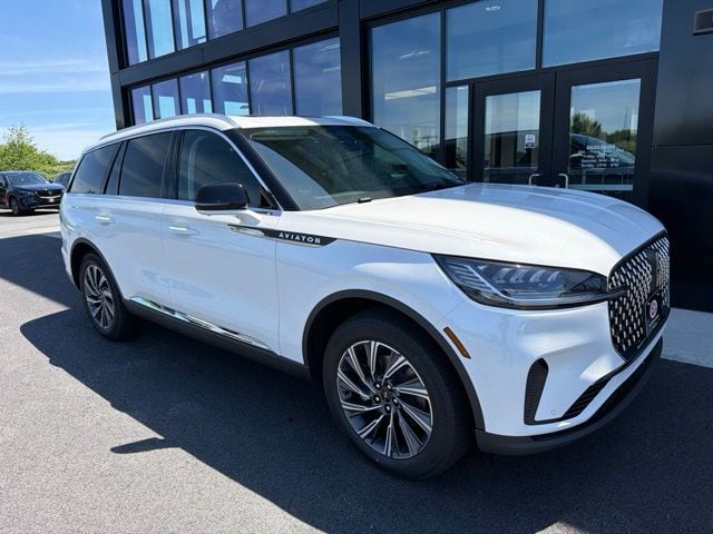 2026 Lincoln Aviator Premiere AWD's photo