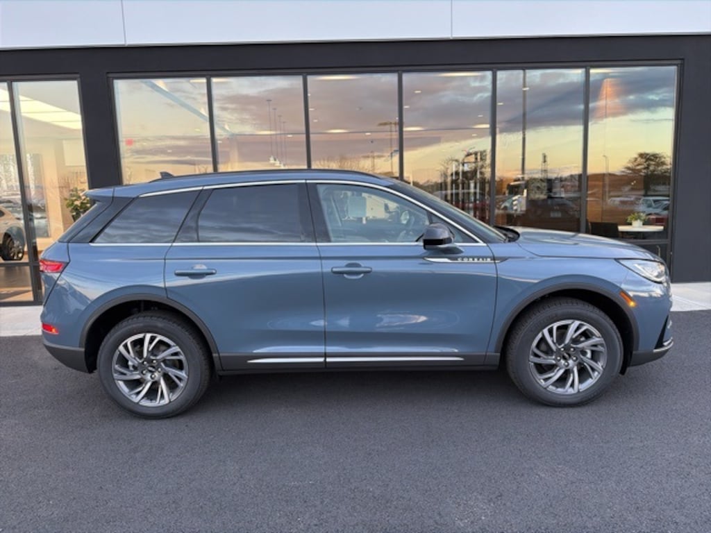 New 2026 Lincoln Corsair Premiere SUV