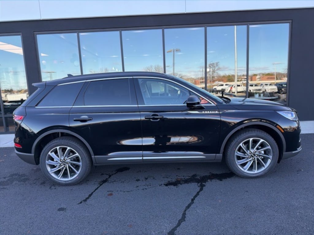 New 2026 Lincoln Corsair Premiere SUV