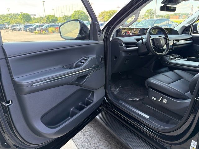 2027 Lincoln Navigator Premiere - Photo 11