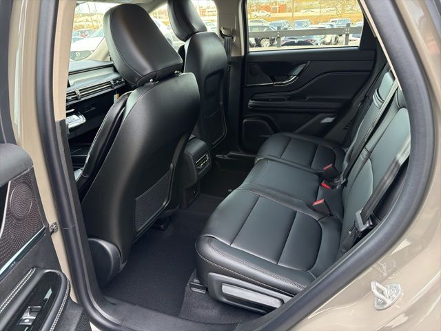 2026 Lincoln Corsair Premiere - Photo 7