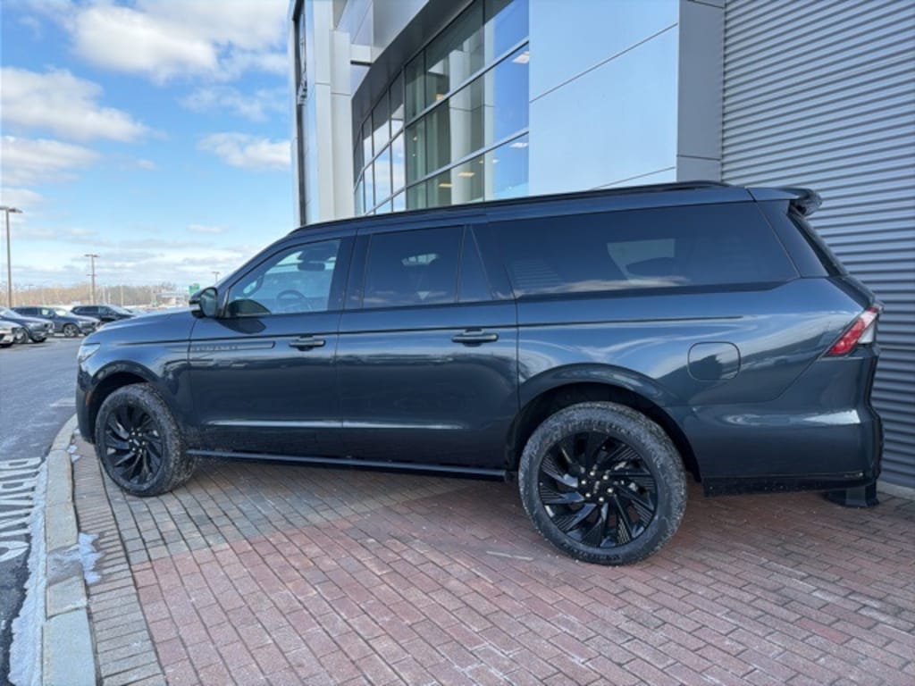 New 2026 Lincoln Navigator L Reserve SUV