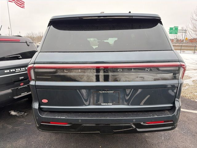 2026 Lincoln Navigator Reserve - Photo 4