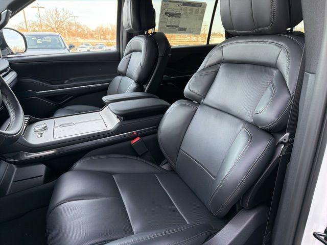 2025 Lincoln Navigator Reserve - Photo 14