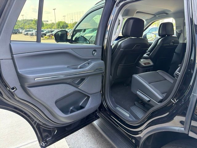 2027 Lincoln Navigator Premiere - Photo 10