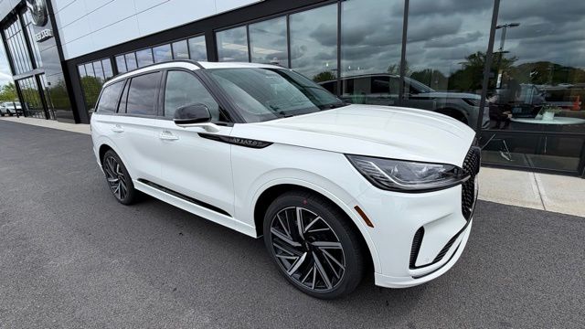 2026 Lincoln Aviator Black Label AWD's photo