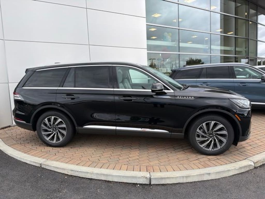 New 2026 Lincoln Aviator Premiere SUV