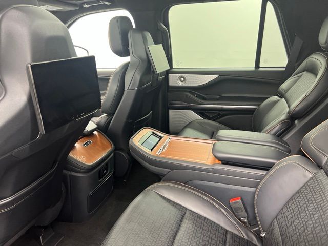 2025 Lincoln Navigator Black Label - Photo 14