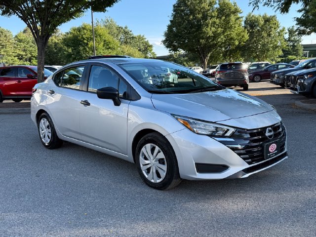  Nissan Versa