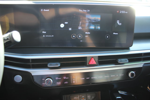 Used 2024 Kia Sorento S SUV