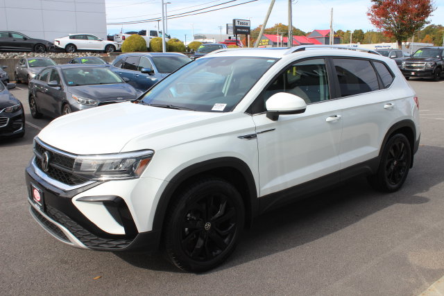 Used 2022 Volkswagen Taos 1.5T SE 4MOTION SUV