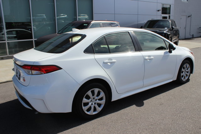 Used 2022 Toyota Corolla LE Sedan