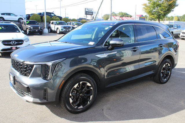 Used 2024 Kia Sorento S SUV