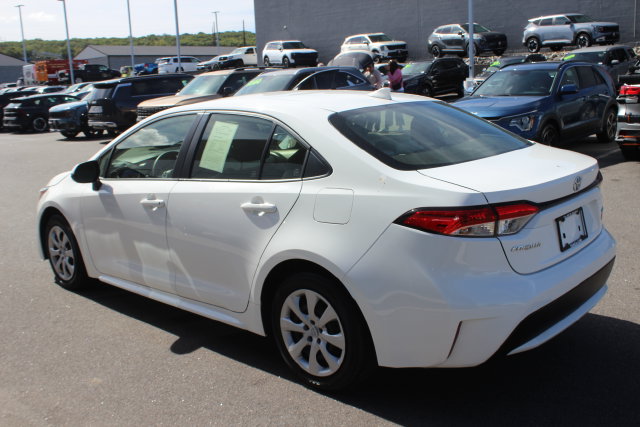 Used 2022 Toyota Corolla LE Sedan