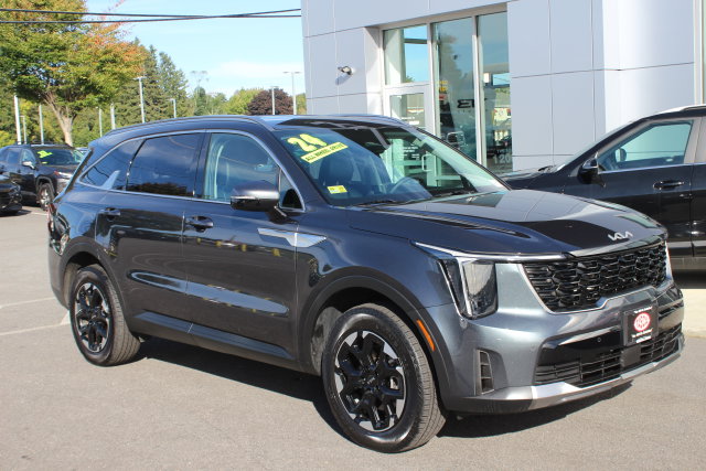 Used 2024 Kia Sorento S SUV