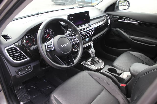 Used 2022 Kia Seltos EX SUV