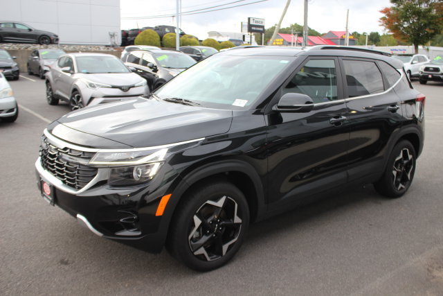 Used 2024 Kia Seltos EX SUV