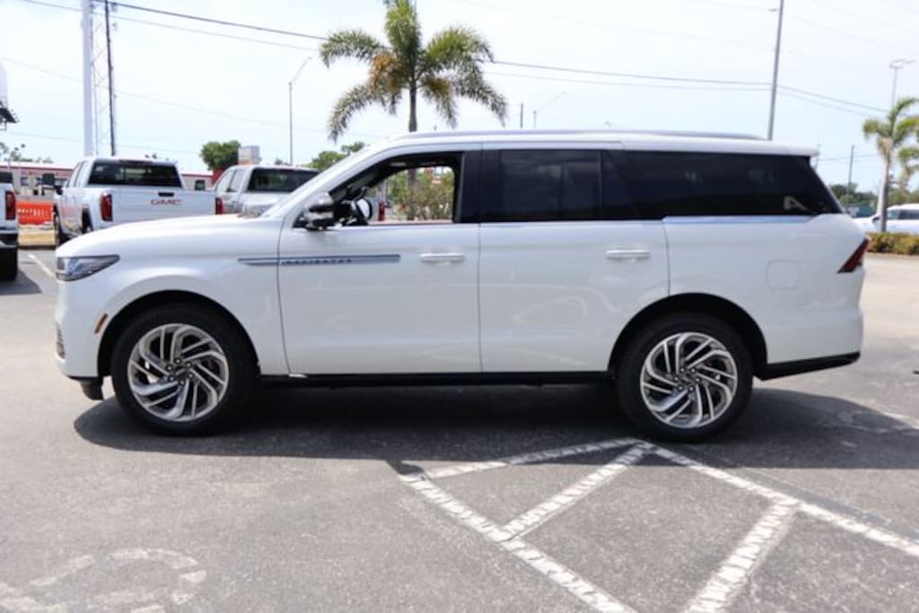 New 2026 Lincoln Navigator Reserve SUV