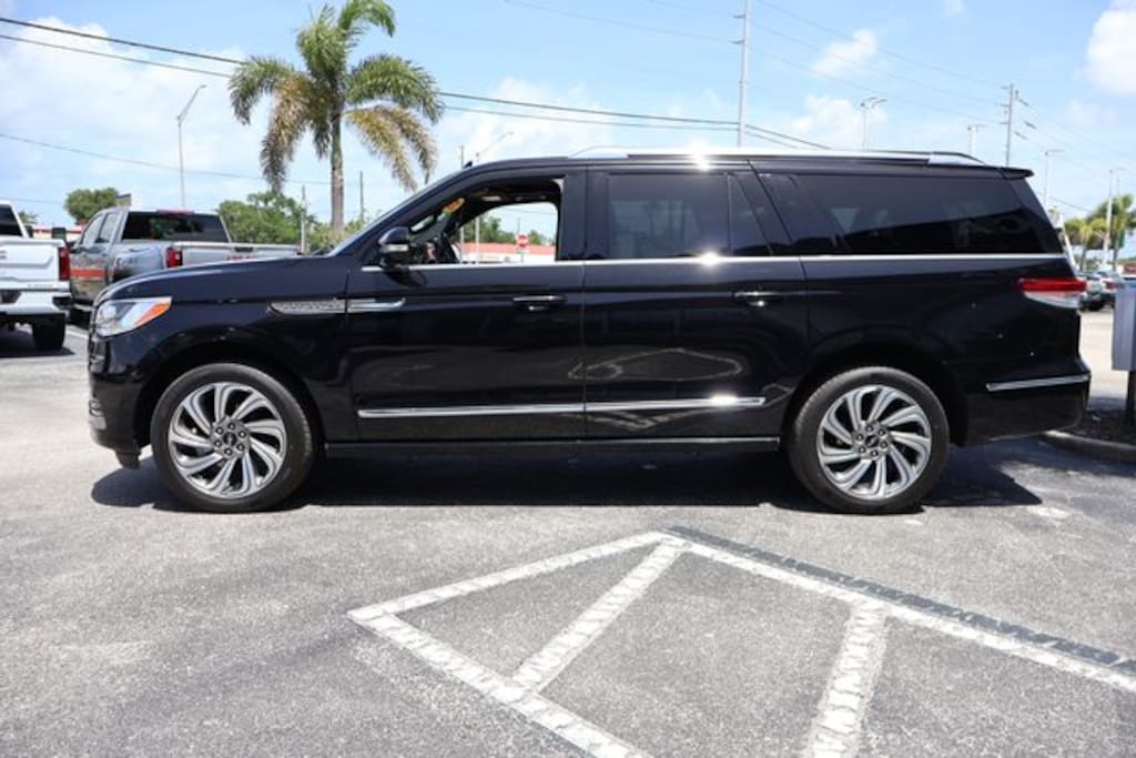 Certified 2023 Lincoln Navigator L Reserve SUV