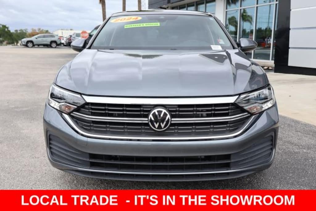 Used 2024 Volkswagen Jetta 1.5T SE Sedan