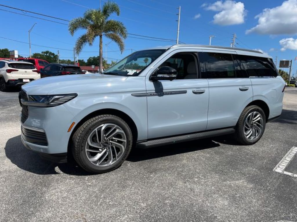 New 2026 Lincoln Navigator Premiere SUV