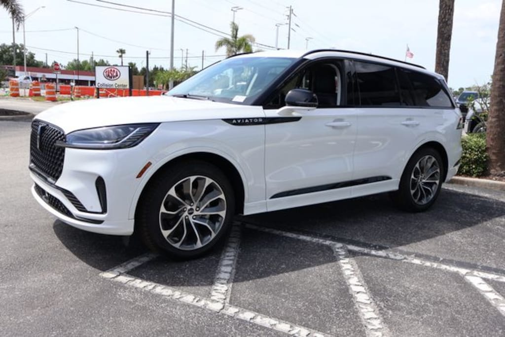 New 2026 Lincoln Aviator Premiere SUV