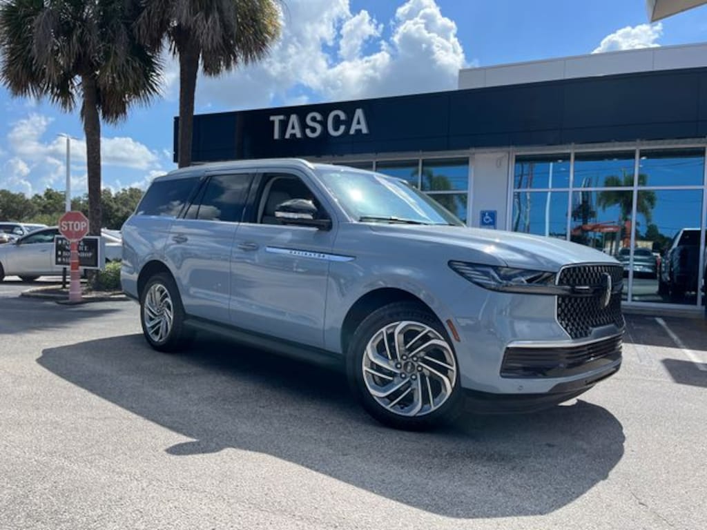 New 2026 Lincoln Navigator Premiere SUV