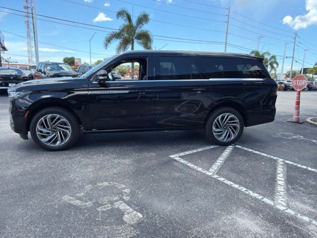 New 2026 Lincoln Navigator L Reserve SUV