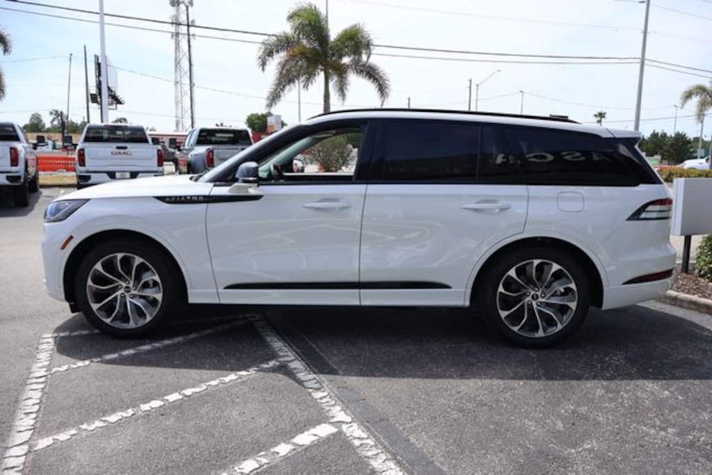 New 2026 Lincoln Aviator Premiere SUV