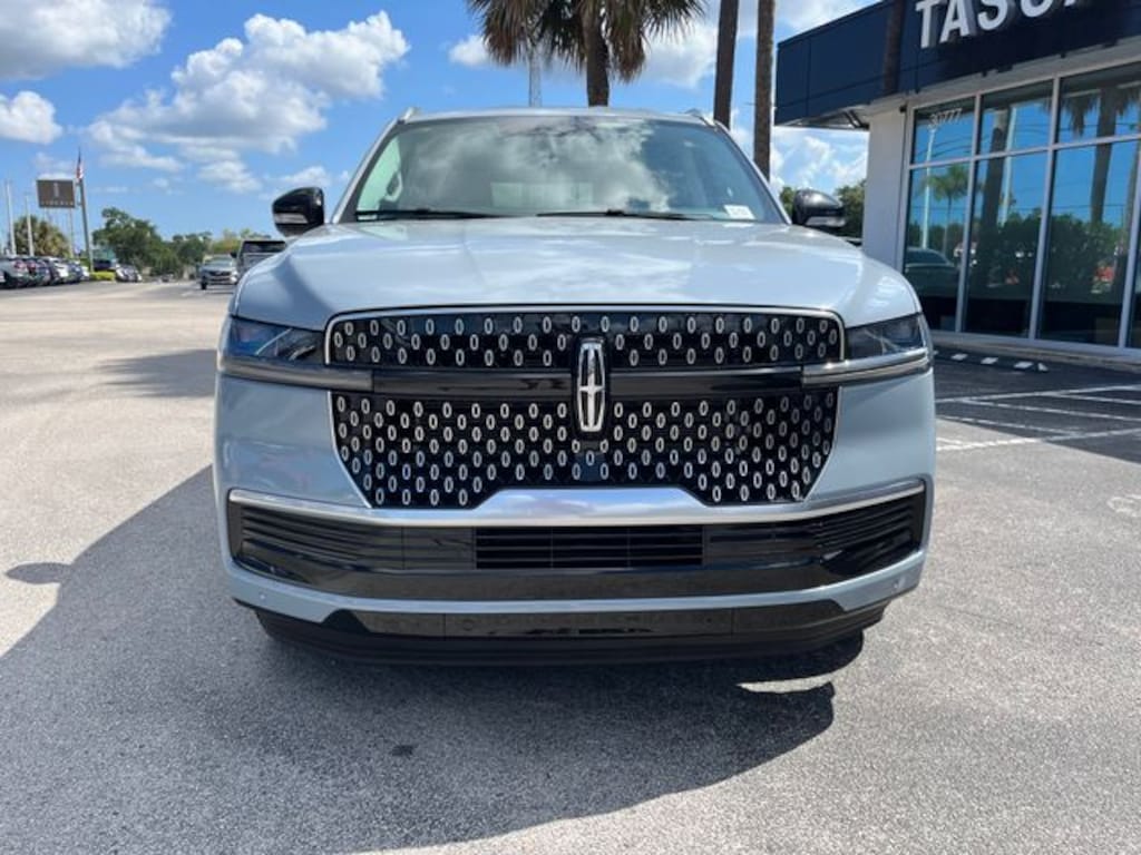 New 2026 Lincoln Navigator Premiere SUV
