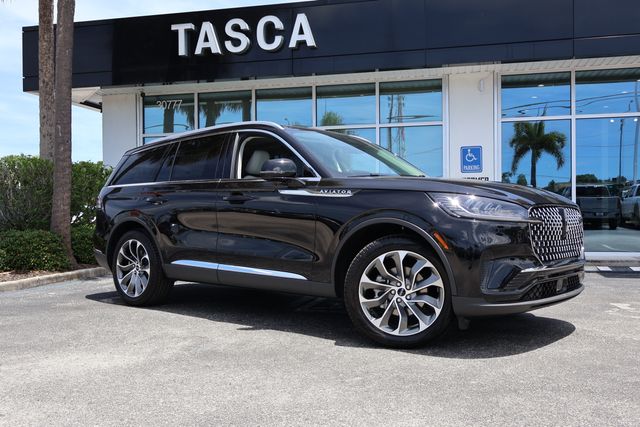 2026 Lincoln Aviator Premiere AWD's photo