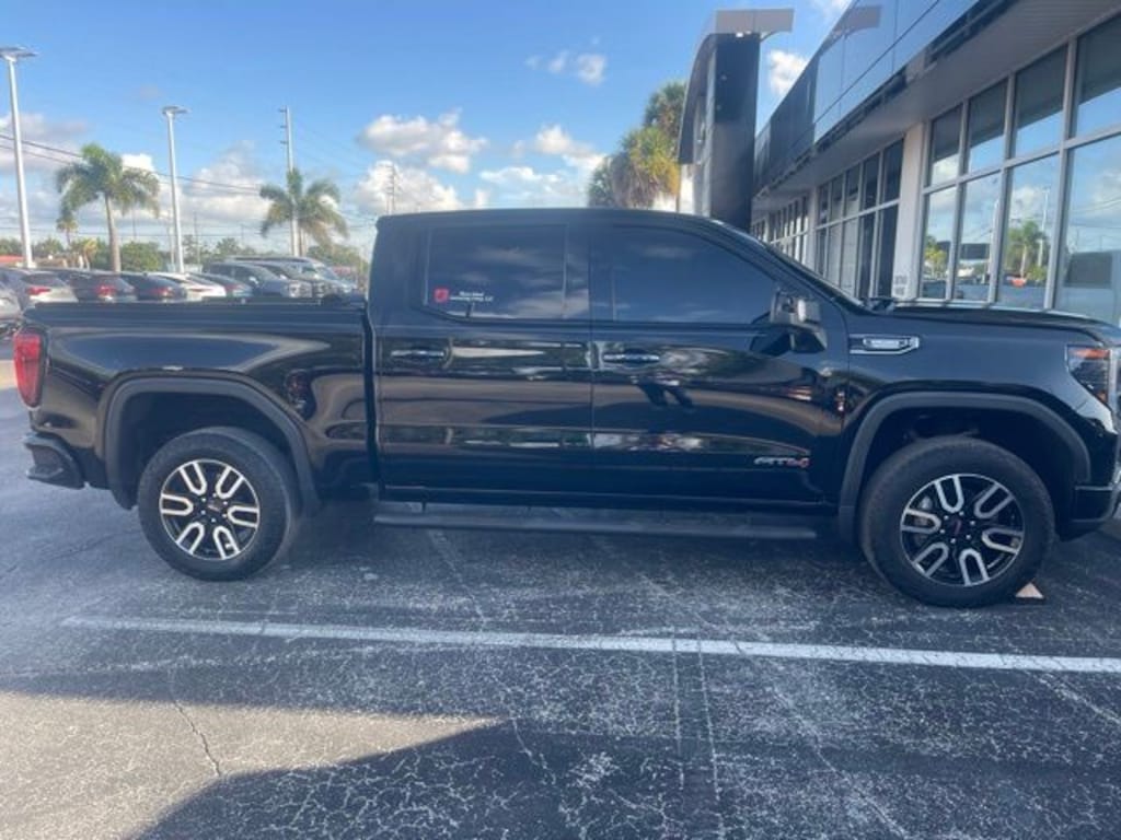 Used 2022 GMC Sierra 1500 AT4 Truck