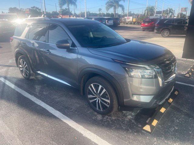 Used 2024 Nissan Pathfinder Platinum SUV