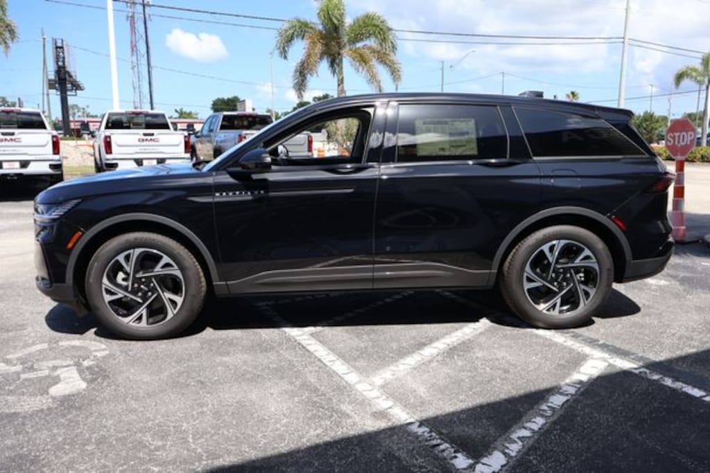 New 2026 Lincoln Nautilus Premiere SUV