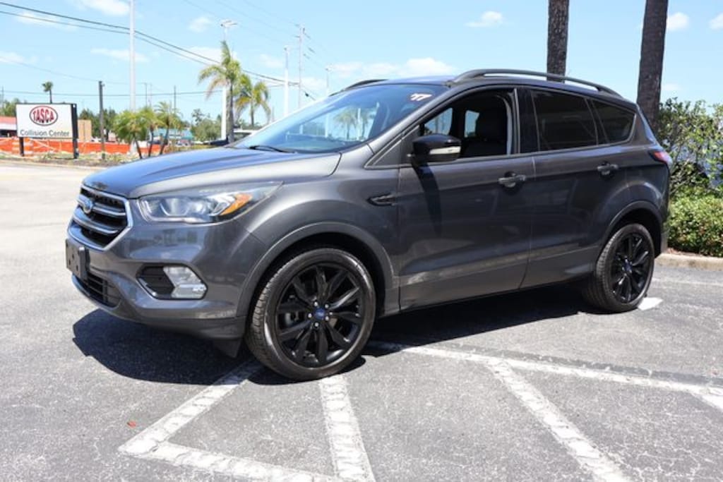 Used 2017 Ford Escape Titanium SUV