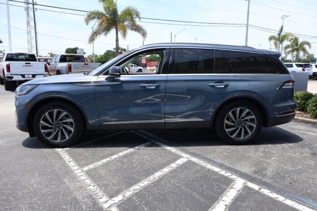 New 2026 Lincoln Aviator Premiere SUV