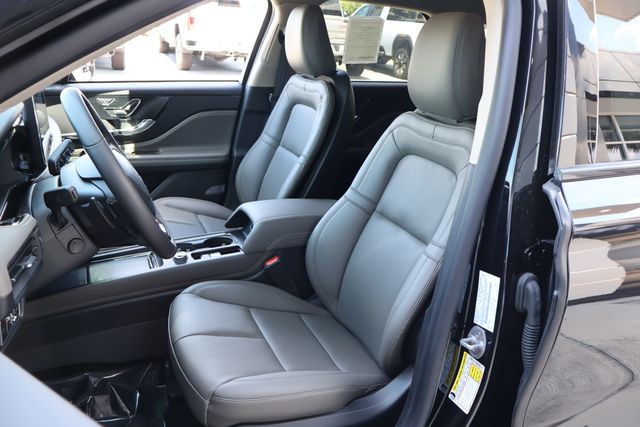 2026 Lincoln Corsair Premiere - Photo 13