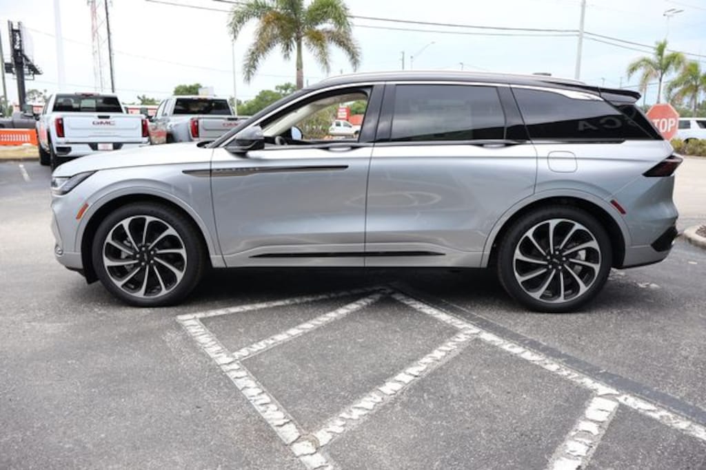 New 2026 Lincoln Nautilus Black Label SUV