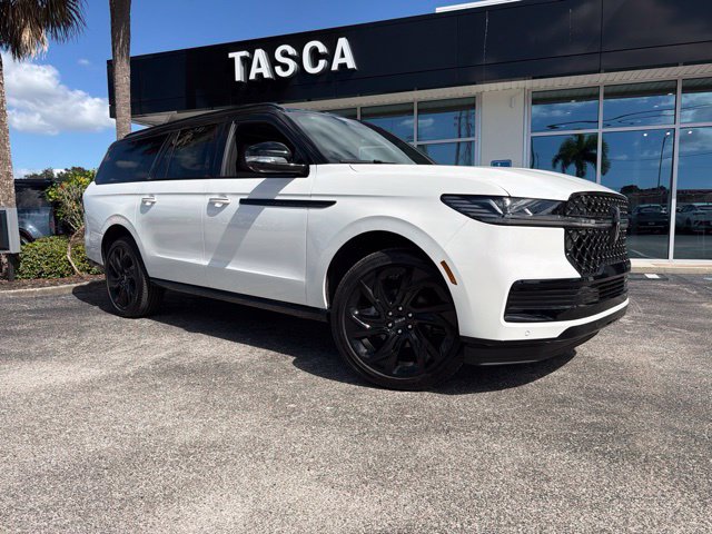 2027 Lincoln Navigator