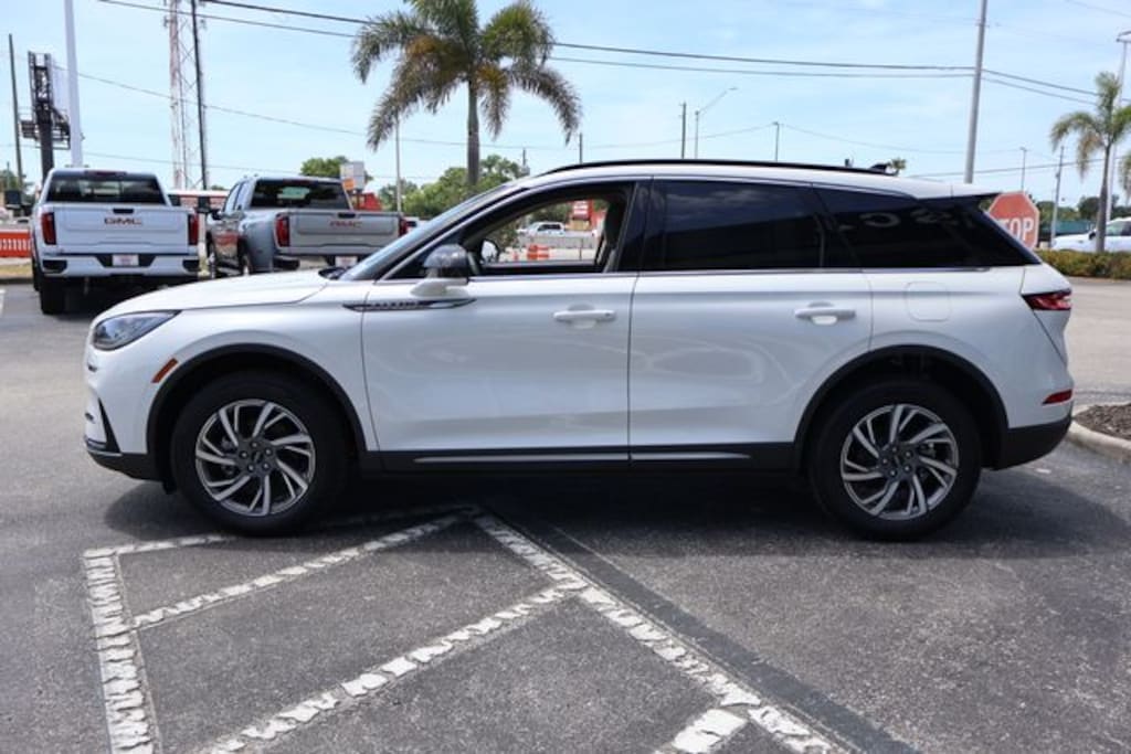 New 2026 Lincoln Corsair Premiere SUV