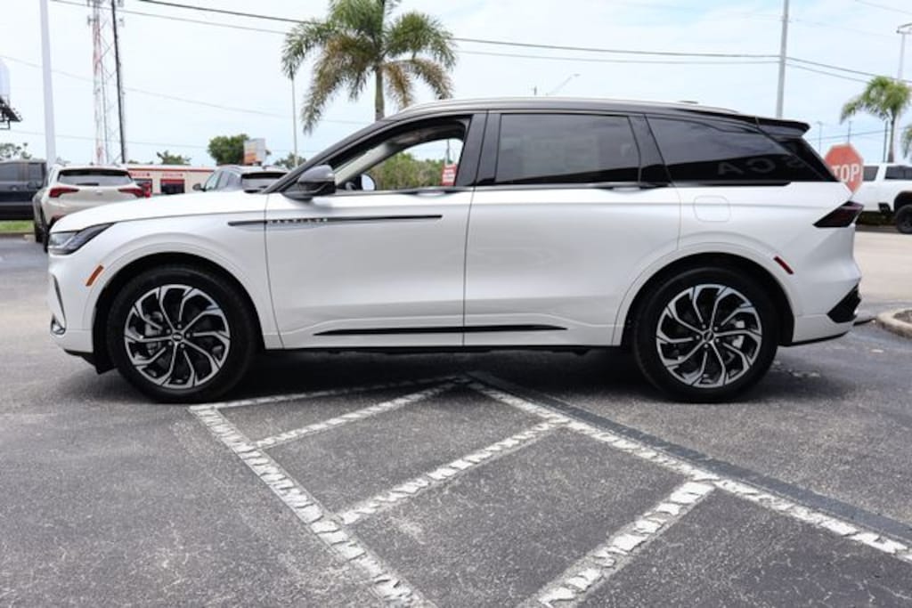 New 2026 Lincoln Nautilus Reserve SUV